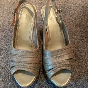 Nicole Grey leather wedges 8.5M